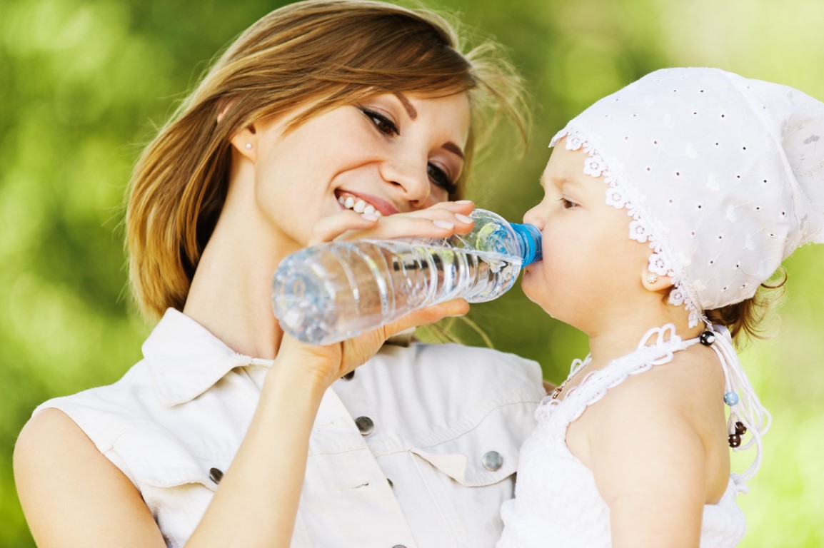 Est-ce que l'eau cristaline est bonne pour les bébés ?