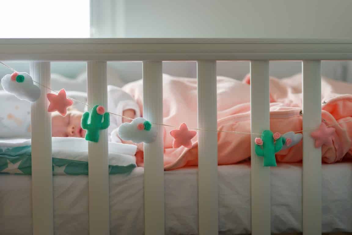 La tresse de lit pour les bébés : ok c'est joli, mais c'est un grand non -  Madmoizelle
